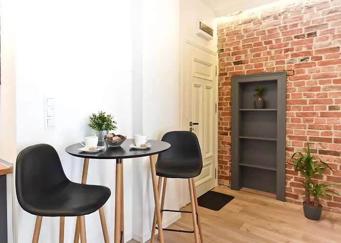 Green Garden Apartment